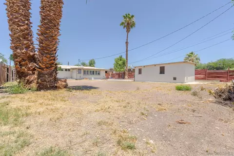 Exterior - 1587 Vine, El Centro, CA 92243 photo 7 of 9