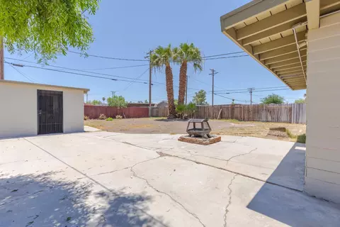 Exterior - 1587 Vine, El Centro, CA 92243 photo 8 of 9