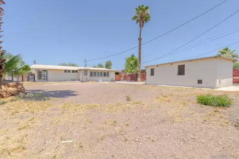 Exterior - 1587 Vine, El Centro, CA 92243 photo 5 of 9