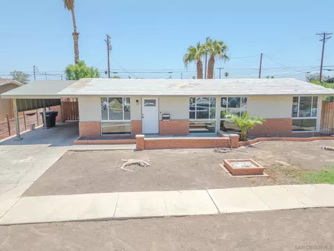 Exterior - 1587 Vine, El Centro, CA 92243 photo 2 of 9
