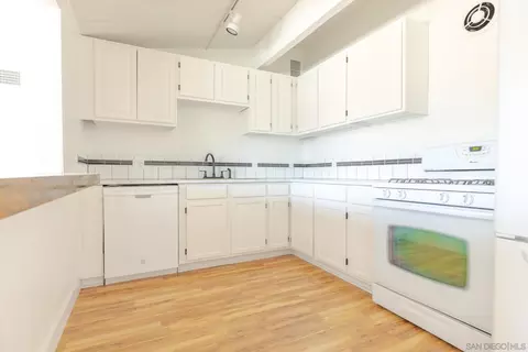 Kitchen - 1587 Vine, El Centro, CA 92243 photo 1 of 2