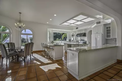 Kitchen - 14897 Presilla Dr, Jamul, CA 91935 photo 2 of 4