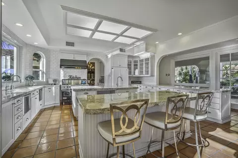 Kitchen - 14897 Presilla Dr, Jamul, CA 91935 photo 3 of 4