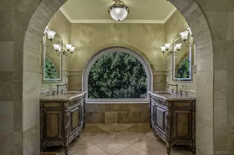 Bath - 14897 Presilla Dr, Jamul, CA 91935 photo 2 of 8