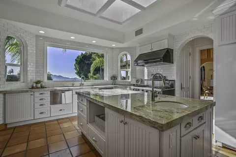 Kitchen - 14897 Presilla Dr, Jamul, CA 91935 photo 4 of 4