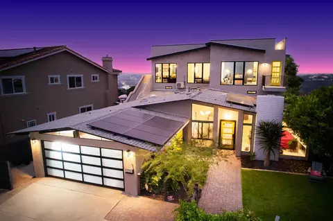 5243 Pacifica Dr, San Diego, CA 92109