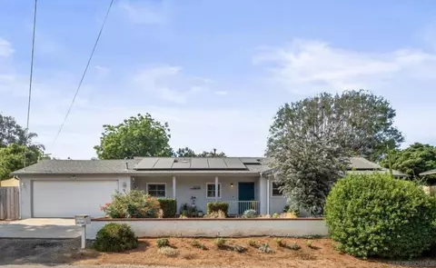 10760 Itzamna Rd, La Mesa, CA 91941