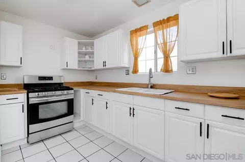 941 12th St, Imperial Beach, CA 91932 photo 6