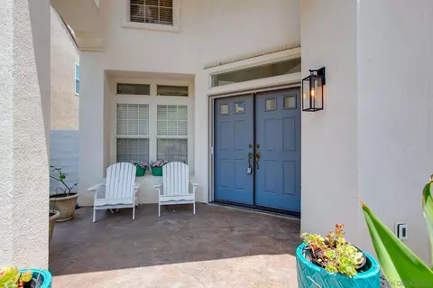 2396 Fallbrook Pl, Escondido, CA 92027 photo 4