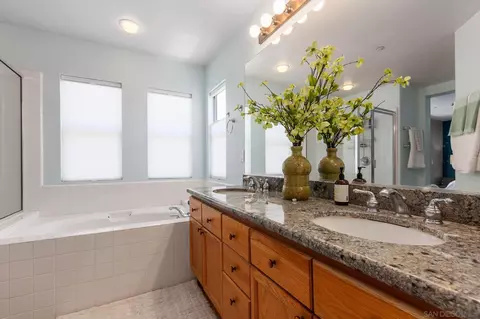 2396 Fallbrook Pl, Escondido, CA 92027 photo 26
