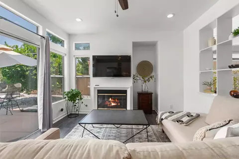 2396 Fallbrook Pl, Escondido, CA 92027 photo 18