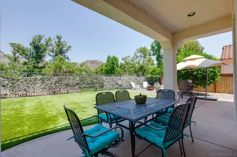 2396 Fallbrook Pl, Escondido, CA 92027 photo 39