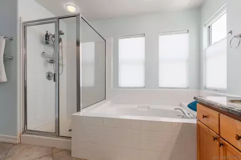 2396 Fallbrook Pl, Escondido, CA 92027 photo 27