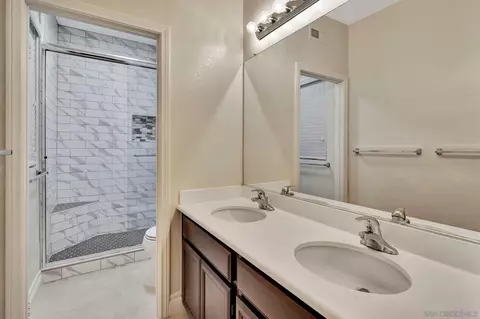 Bath - 2329 Masters Rd, Carlsbad, CA 92008 photo 3 of 4