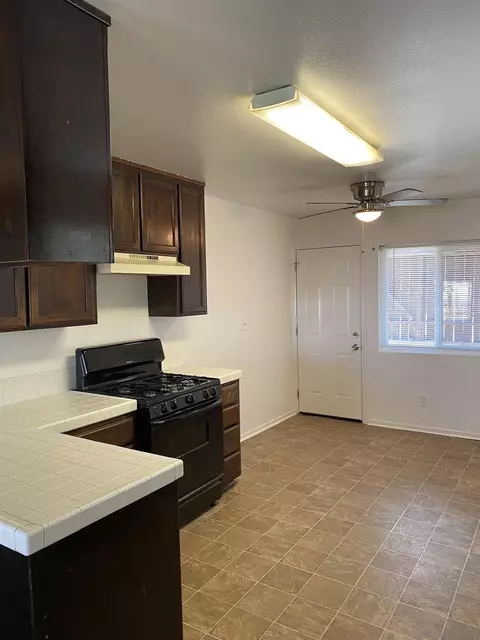 Kitchen - 21120 Santa Maria Dr, Tehachapi, CA 93561 photo 1 of 4