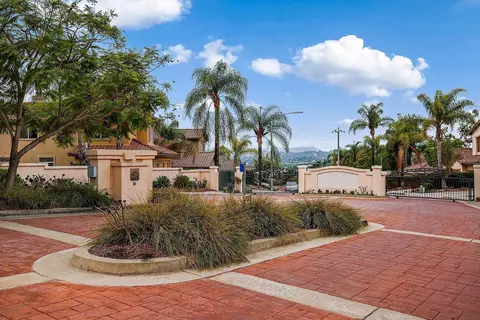 696 Calle Montera, Escondido, CA 92025 photo 22