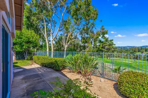 696 Calle Montera, Escondido, CA 92025 photo 18