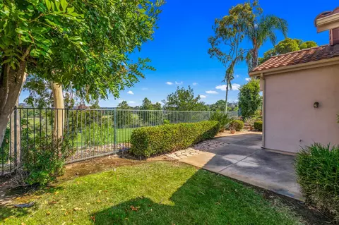 696 Calle Montera, Escondido, CA 92025 photo 16