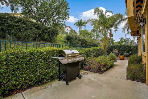 696 Calle Montera, Escondido, CA 92025 photo 26