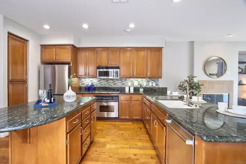 Kitchen - 11357 Vista Elevada, San Diego, CA 92131 photo 4 of 7