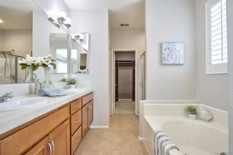 Bath - 11357 Vista Elevada, San Diego, CA 92131 photo 4 of 6