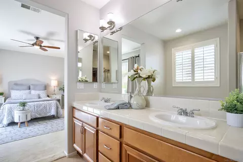 Bath - 11357 Vista Elevada, San Diego, CA 92131 photo 6 of 6
