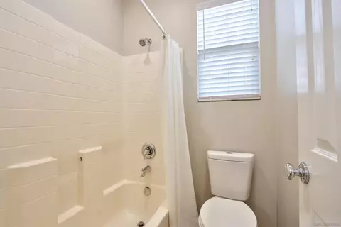 Bath - 11357 Vista Elevada, San Diego, CA 92131 photo 3 of 6