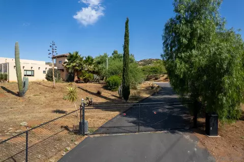 Exterior - 6220 Juergens Vis, Alpine, CA 91901 photo 6 of 8