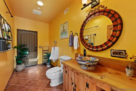 Bath - 6220 Juergens Vis, Alpine, CA 91901 photo 3 of 3