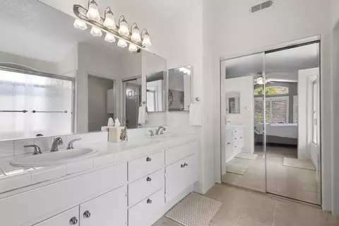 Bath - 9802 Avenida Colino, Spring Valley, CA 91977 photo 1 of 5