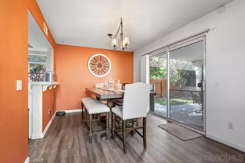 Dining - 9802 Avenida Colino, Spring Valley, CA 91977 photo 1 of 2