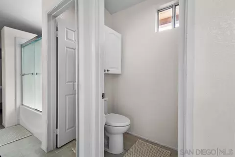Bath - 9802 Avenida Colino, Spring Valley, CA 91977 photo 3 of 5