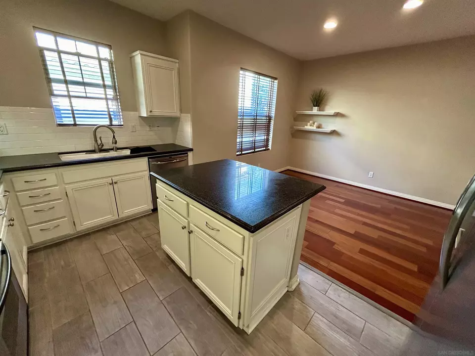 Kitchen - 2509 Escala Cir, San Diego, CA 92108 photo 4 of 5