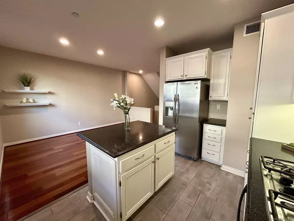 Kitchen - 2509 Escala Cir, San Diego, CA 92108 photo 5 of 5