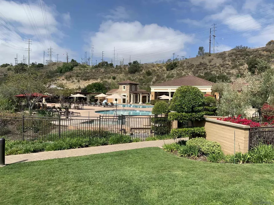 Exterior - 2509 Escala Cir, San Diego, CA 92108 photo 12 of 16