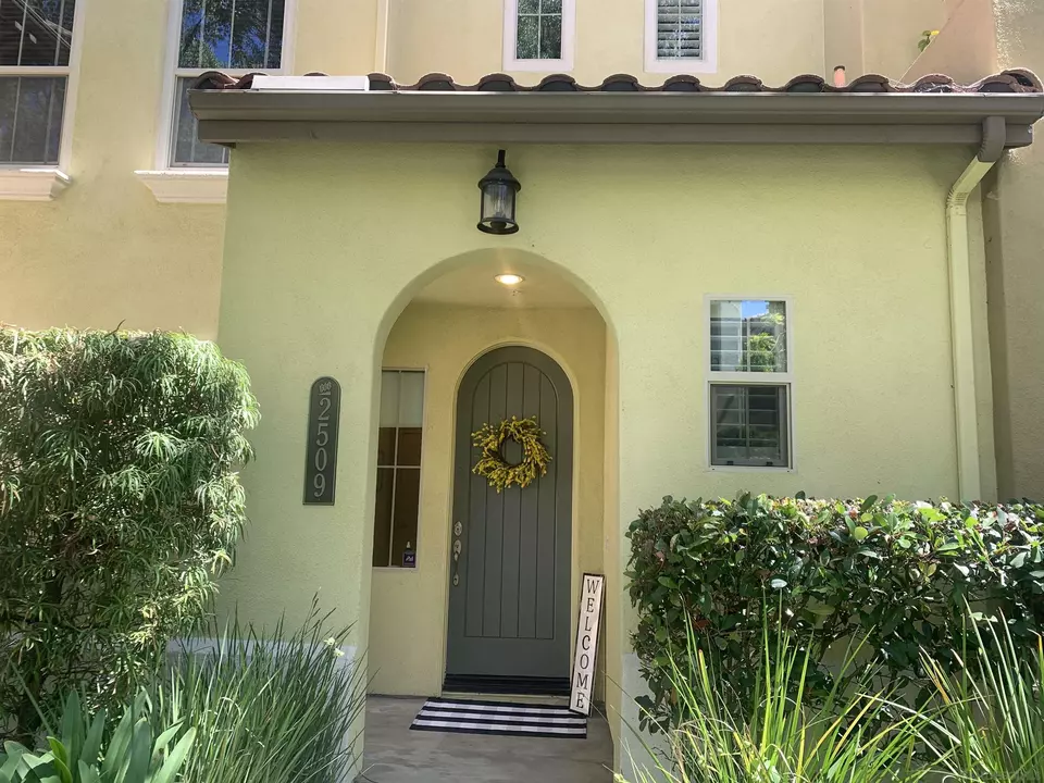 Exterior - 2509 Escala Cir, San Diego, CA 92108 photo 5 of 16