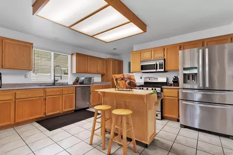Kitchen - 3080 Nightwind Cir, Corona, CA 92882 photo 1 of 4