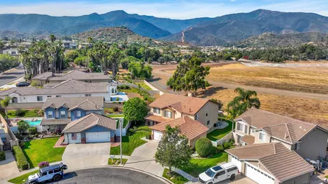 View/Area - 3080 Nightwind Cir, Corona, CA 92882 photo 3 of 9
