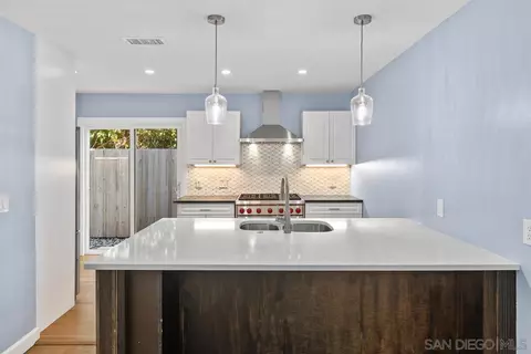 5990 Sagebrush, La Jolla, CA 92037 photo 11