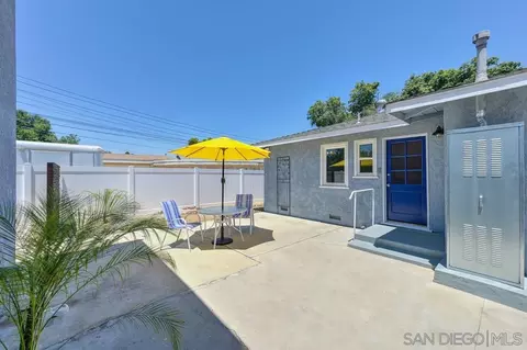 Exterior - 491 E Kimball Ave, Hemet, CA 92543 photo 7 of 11