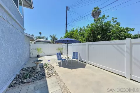 Exterior - 491 E Kimball Ave, Hemet, CA 92543 photo 8 of 11