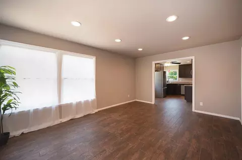 Living - 491 E Kimball Ave, Hemet, CA 92543 photo 2 of 7