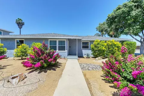 Exterior - 491 E Kimball Ave, Hemet, CA 92543 photo 4 of 11