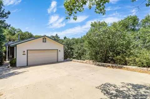 Exterior - 3606 Edgewood Dr, Julian, CA 92036 photo 4 of 21