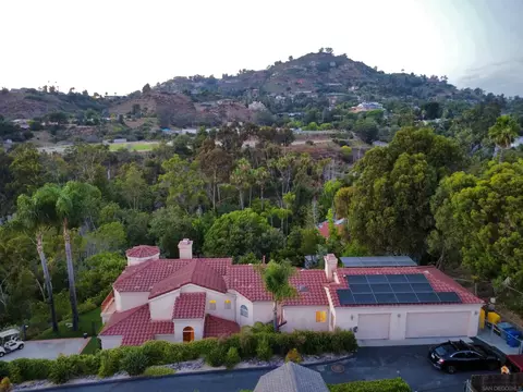 9798 Crimson Fire Ct, La Mesa, CA 91941 photo 5
