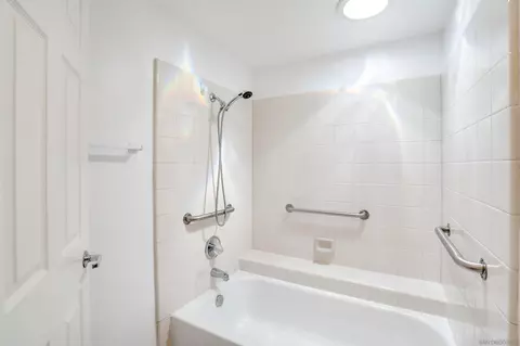 Bath - 4926 Delos Way, Oceanside, CA 92056 photo 2 of 5