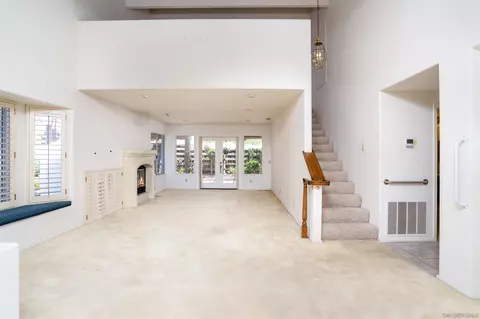 Living - 4926 Delos Way, Oceanside, CA 92056 photo 2 of 7