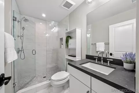 Bath - 12414 Aria Ct, Poway, CA 92064 photo 1 of 6