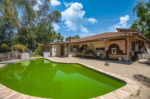 Exterior - 709 Hanson Ln, Ramona, CA 92065 photo 10 of 17