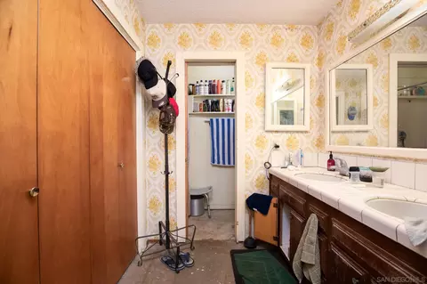 Bath - 709 Hanson Ln, Ramona, CA 92065 photo 1 of 2